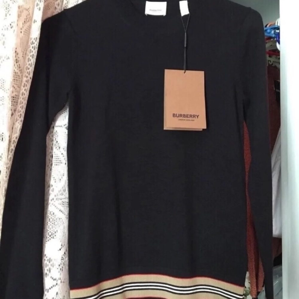 Burberry sweater